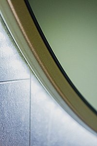 Зеркало Art&Max ASTI AM-Ast-800-DS-FNC-Gold в ванную от интернет-магазине сантехники Sanbest