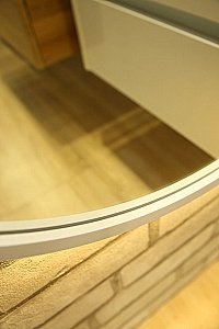 Зеркало с подсветкой Art&Max BARI AM-Bar-700-1500-DS-C-White в ванную от интернет-магазине сантехники Sanbest