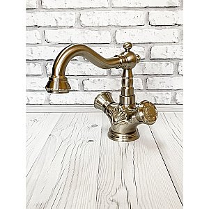 Смеситель для раковины Milacio Almeria MC.516.SL серебро купить в интернет-магазине сантехники Sanbest