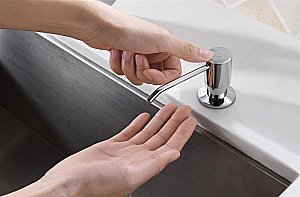 Дозатор для жидкого мыла Paulmark Rein D002-CR Хром купить в интернет-магазине сантехники Sanbest