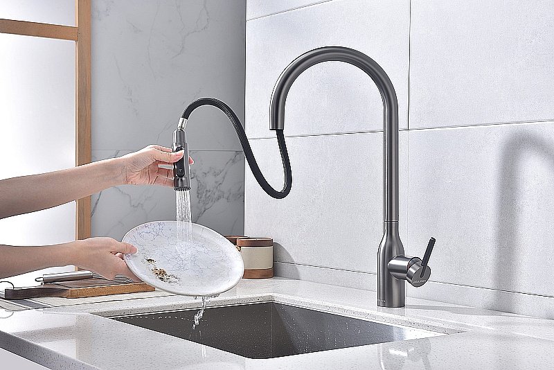 Смеситель для кухни Paulmark Universal Un213880-GM вороненая сталь купить в интернет-магазине сантехники Sanbest