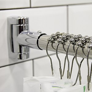 Карниз для ванны Радомир Ирма 150х97 хром купить в интернет-магазине сантехники Sanbest