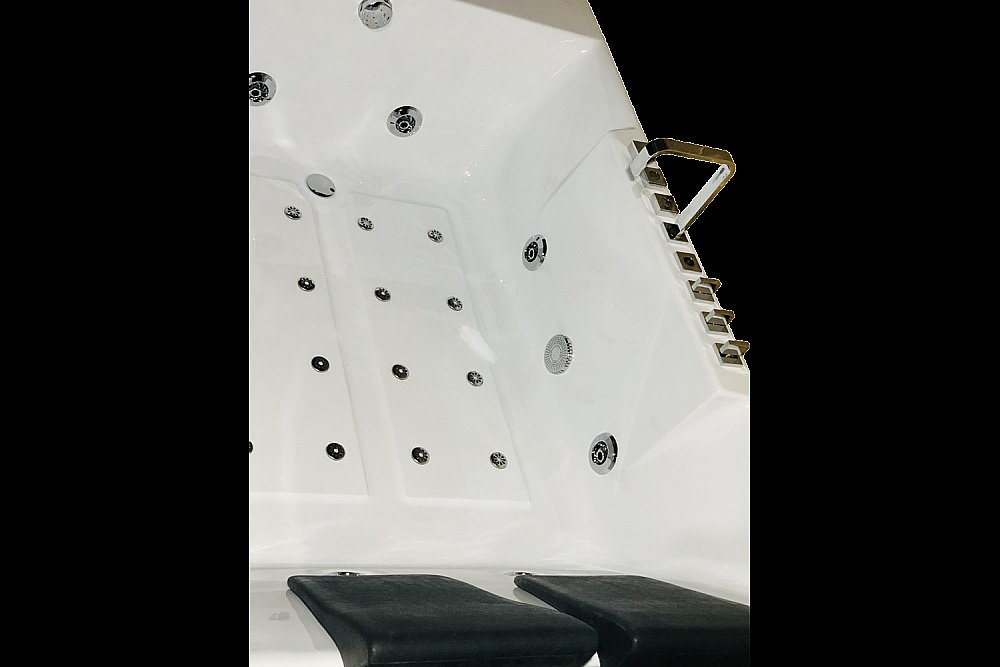 Акриловая ванна Royal Bath Triumph De Luxe RB665100DL 180x120 белая с гидромассажем купить в интернет-магазине Sanbest