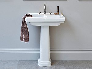 Раковина на пьедестале Burlington Riviera 65 RIV2 3TH RIV6 с 3-мя отверстиями белая купить в интернет-магазине Sanbest