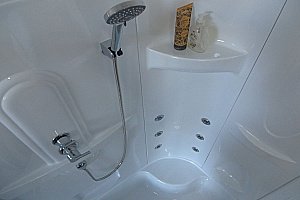 Душевая кабина Royal Bath RB8120BK2-T 120x80 профиль белый/стекло прозрачное купить в интернет-магазине Sanbest