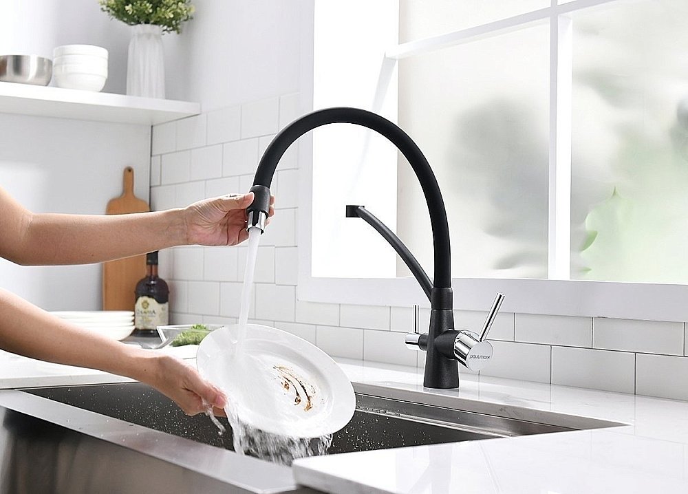 Смеситель для кухни Paulmark Sigen Si213111-BLM Черный купить в интернет-магазине сантехники Sanbest