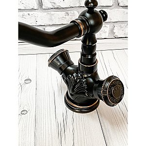 Смеситель для раковины Milacio Almeria MC.516.BBR черная бронза купить в интернет-магазине сантехники Sanbest