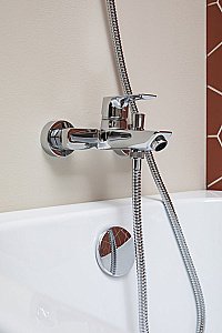 Смеситель для ванны с душем Aquanet Static AF330-20C купить в интернет-магазине сантехники Sanbest