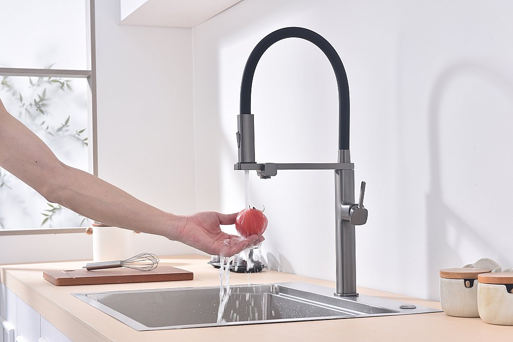 Смеситель для кухни Vincea VKF-119GM вороненая сталь купить в интернет-магазине сантехники Sanbest