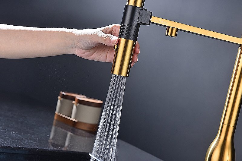 Смеситель для кухни Paulmark Magneto One Ma213188-BG брашированное золото купить в интернет-магазине сантехники Sanbest