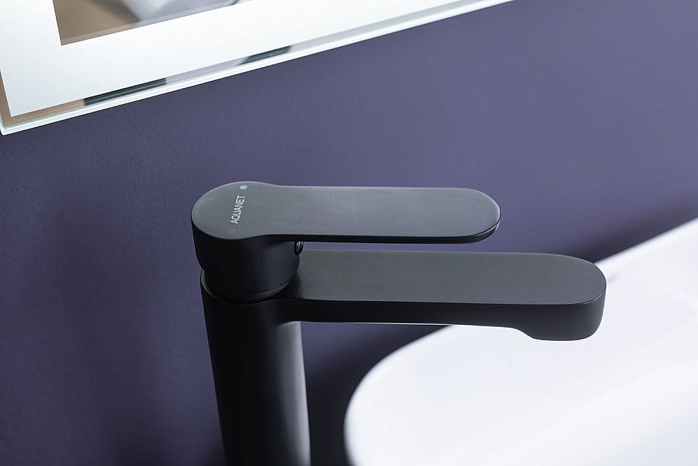 Смеситель для раковины Aquanet Passion AF300-11B купить в интернет-магазине сантехники Sanbest