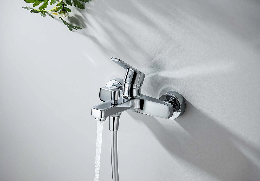 Смеситель для ванны Aquatek Лугано AQ1740CR хром купить в интернет-магазине сантехники Sanbest