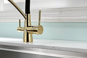 Смеситель для кухни Paulmark Sigen Si213111-G Золото, Черный купить в интернет-магазине сантехники Sanbest