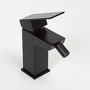 Инсталляция для биде со смесителем WasserKraft Naab 86BDT.050.BL.SQ2006 черная панель/смеситель черный Soft-touch купить в интернет-магазине сантехники Sanbest