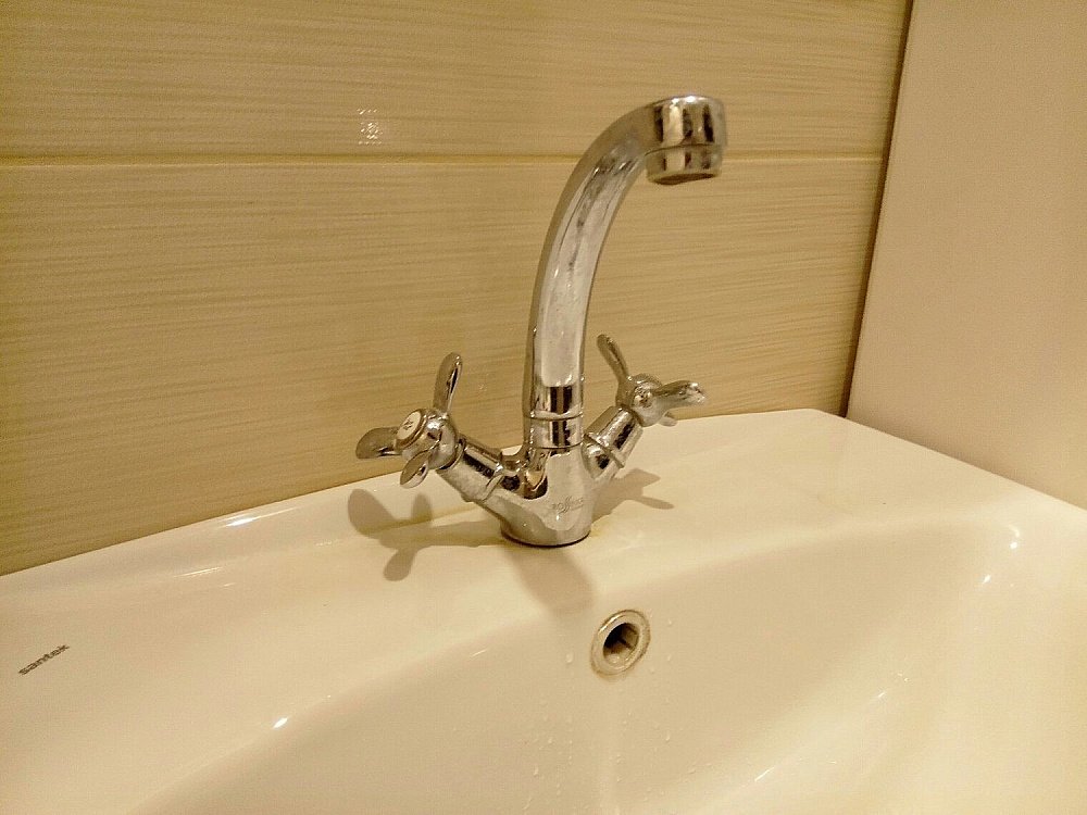 Смеситель для кухни Rossinka Q Q02-64 купить в интернет-магазине сантехники Sanbest