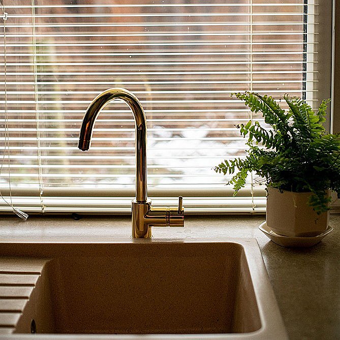 Смеситель для кухни PAINI Cox 78OT572LMKM золото купить в интернет-магазине сантехники Sanbest