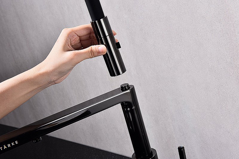 Смеситель для кухни Paulmark Tornado To213402-GB черный глянцевый купить в интернет-магазине сантехники Sanbest