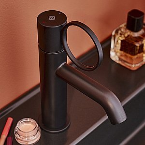 Cмеситель для раковины Jacob Delafon Vivienne Signature E38682-LB2-BL черный матовый купить в интернет-магазине сантехники Sanbest