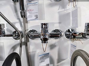 Смеситель для ванны Agger Punctual A1610000 хром купить в интернет-магазине сантехники Sanbest