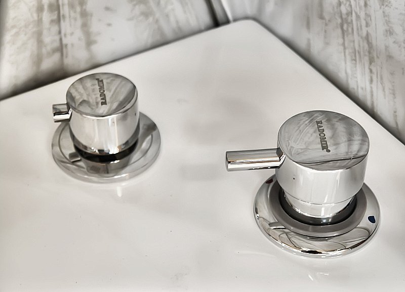 Смеситель для ванны Радомир Бриз хром купить в интернет-магазине сантехники Sanbest