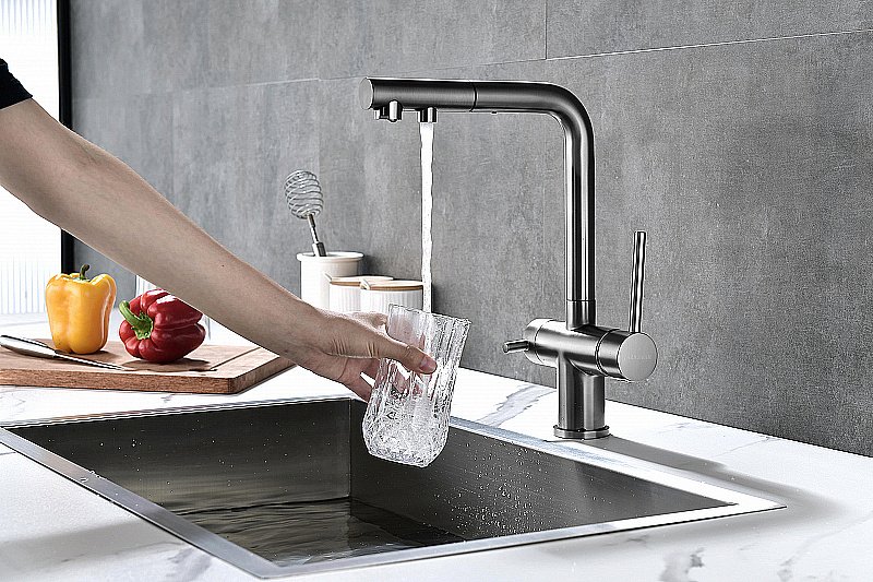 Смеситель для кухни Paulmark Serpentine Se213222-GM вороненая сталь купить в интернет-магазине сантехники Sanbest