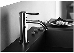 Смеситель для раковины Paffoni Light LIG071CR купить в интернет-магазине сантехники Sanbest