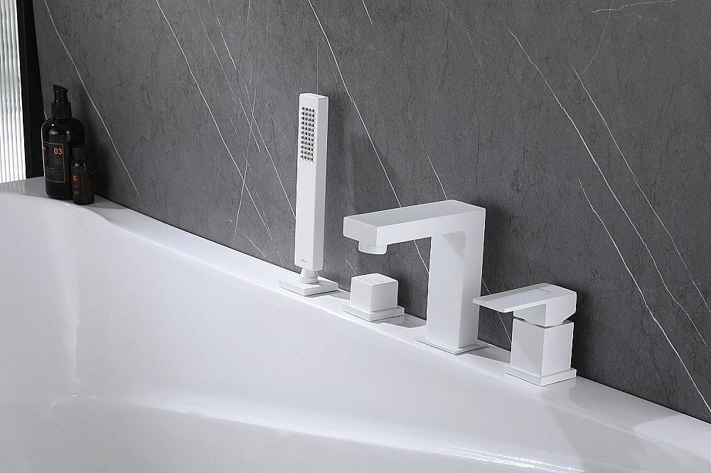 Смеситель для ванны ABBER Daheim AF8213W белый матовый купить в интернет-магазине сантехники Sanbest