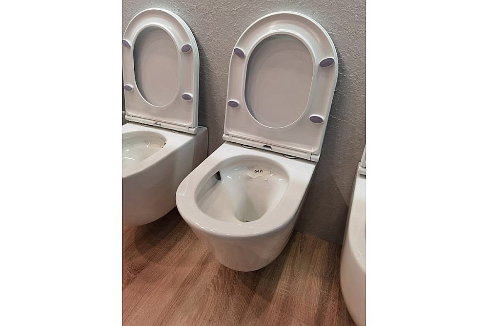 Унитаз подвесной Art&Max BARI AM822-V/SC белый, с сиденьем микролифт, безободковый купить в интернет-магазине Sanbest