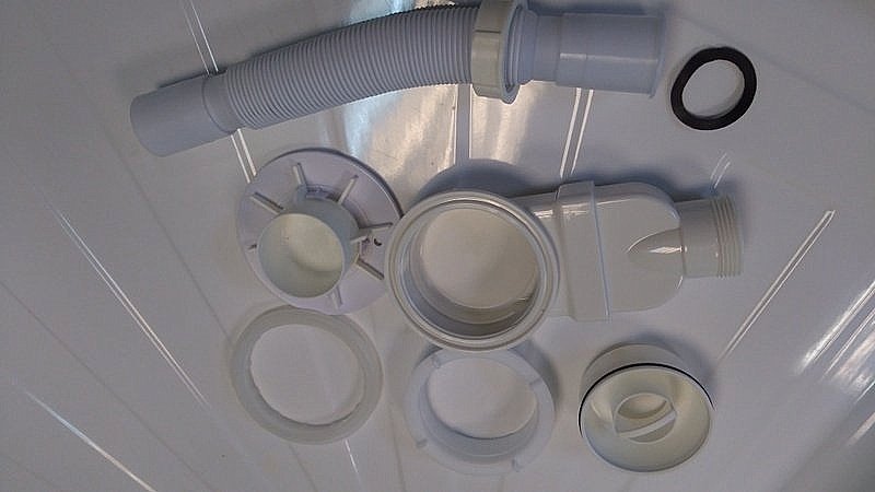 Сифон для низкого поддона CeruttiSpa 6055 купить в интернет-магазине сантехники Sanbest