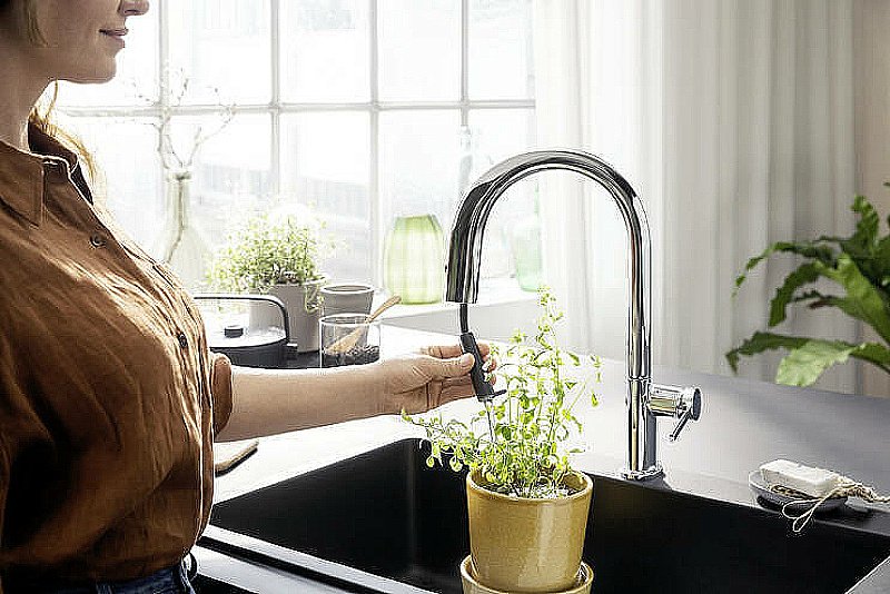 Смеситель для кухни Hansgrohe Aqittura M91 76803000 хром купить в интернет-магазине сантехники Sanbest