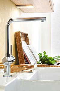Смеситель для кухни Grohe Minta 31375000 хром купить в интернет-магазине сантехники Sanbest
