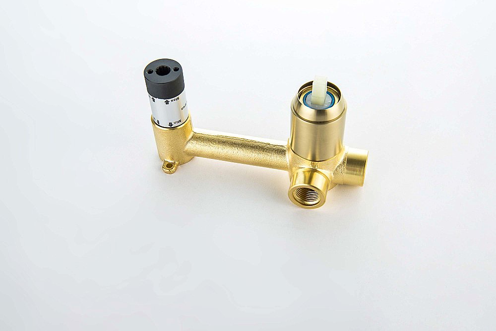 Смеситель для раковины Aquatek Оберон AQ1213BG золото шлифованное купить в интернет-магазине сантехники Sanbest