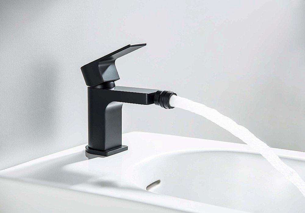 Смеситель для биде Aquatek Лира AQ1418MB черный матовый купить в интернет-магазине сантехники Sanbest