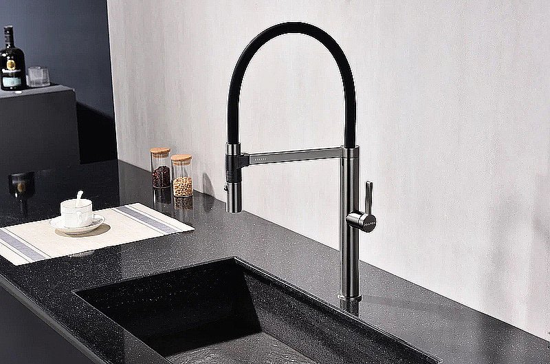 Смеситель для кухни Paulmark Leader Le214101-GM вороненая сталь купить в интернет-магазине сантехники Sanbest