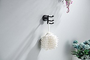 Крючок тройной Aquatek Бетта AQ4632MB черный матовый купить в интернет-магазине сантехники Sanbest