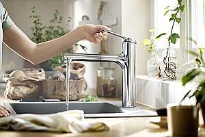 Смеситель для кухни Hansgrohe Zesis M33 74801800 нержавеющая сталь купить в интернет-магазине сантехники Sanbest