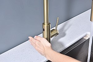 Смеситель для кухни Paulmark Senso Se215180-LG светлое золото купить в интернет-магазине сантехники Sanbest