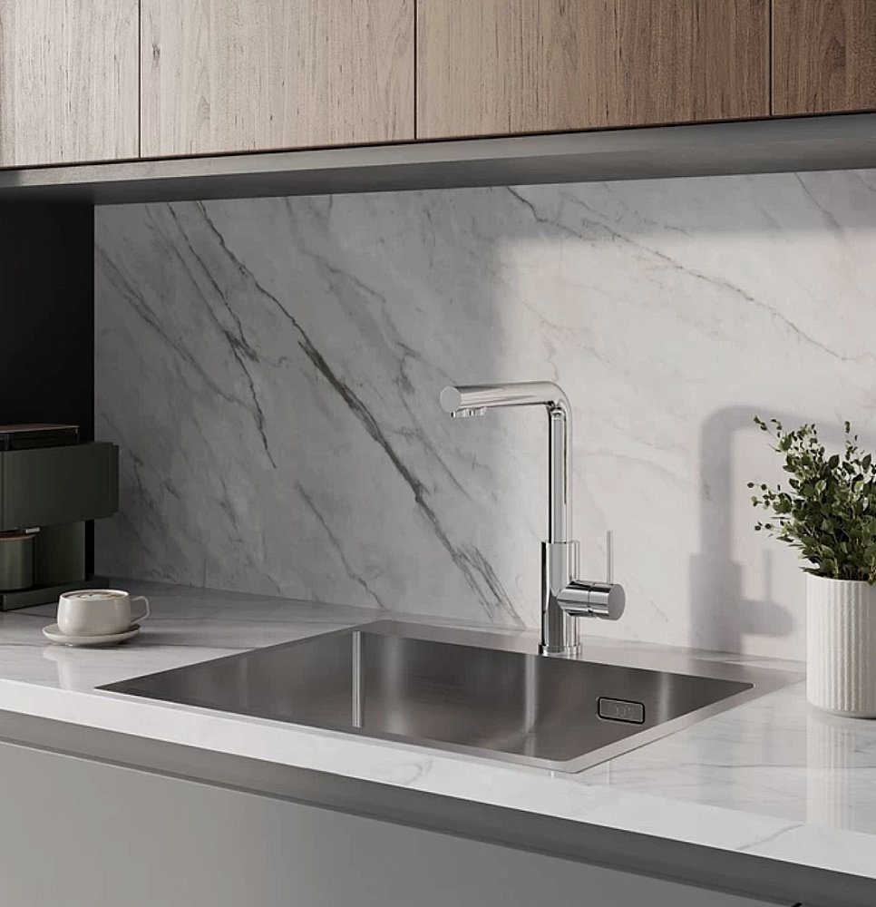 Смеситель для кухни Iddis Rule RULSBLFi05 глянцевый хром купить в интернет-магазине сантехники Sanbest