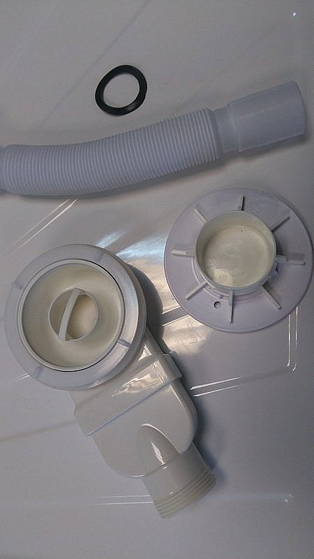 Сифон для низкого поддона CeruttiSpa 6055 купить в интернет-магазине сантехники Sanbest