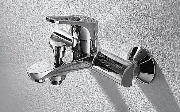 Смеситель для ванны Bravat DROP-D F648162C-01 купить в интернет-магазине сантехники Sanbest