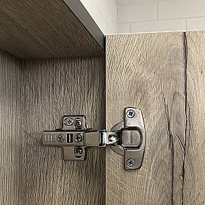 Зеркальный шкаф Comforty Вена 00-00009272 70 дуб дымчатый купить в интернет-магазине сантехники Sanbest