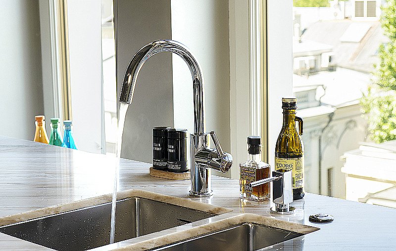 Смеситель для кухни Lemark Comfort LM3073C085 хром купить в интернет-магазине сантехники Sanbest