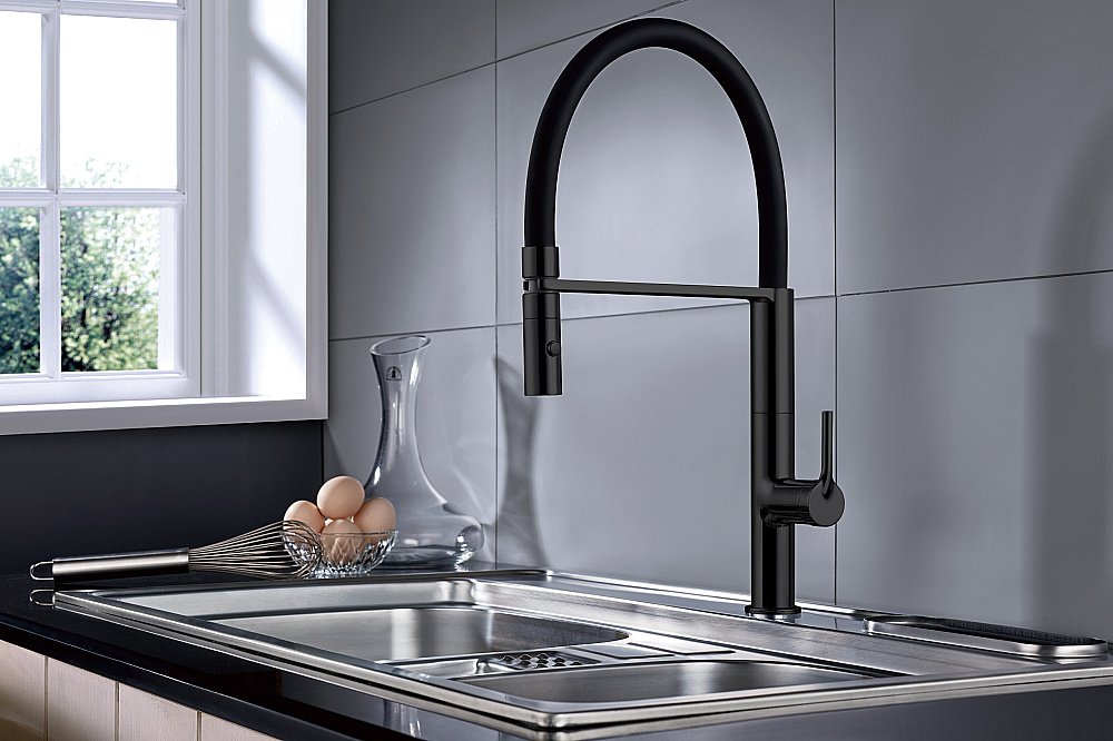 Смеситель для кухни Vincea VKF-114MB черный матовый купить в интернет-магазине сантехники Sanbest