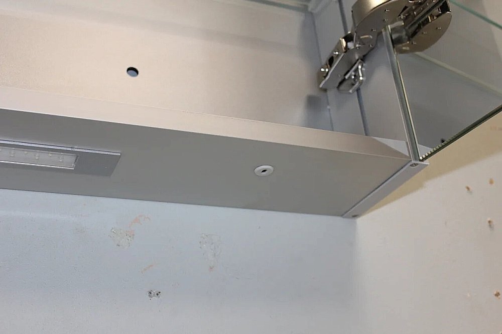 Зеркальный шкаф BelBagno SPC-3A-DL-BL-1200 купить в интернет-магазине сантехники Sanbest