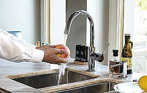 Смеситель для кухни Lemark Comfort LM3073C085 хром купить в интернет-магазине сантехники Sanbest