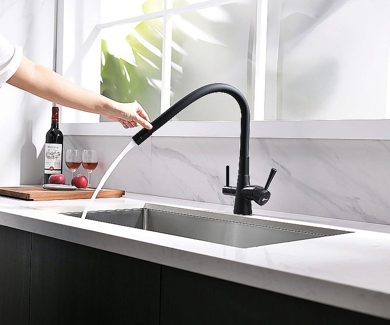 Смеситель для кухни Lemark Comfort LM3075BL085 черный купить в интернет-магазине сантехники Sanbest