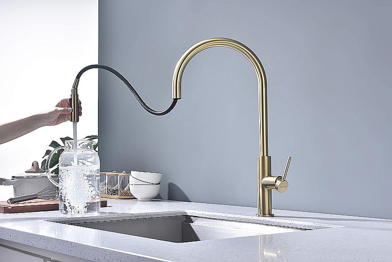 Смеситель для кухни Paulmark Senso Se215180-LG светлое золото купить в интернет-магазине сантехники Sanbest