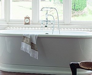 Смеситель для ванны Burlington CL15-QT хром/ручки белые купить в интернет-магазине сантехники Sanbest