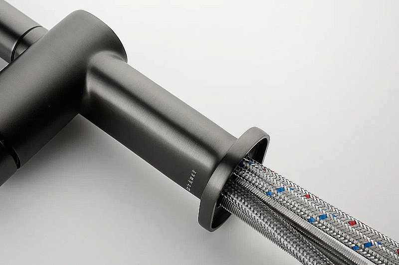 Смеситель для кухни Paulmark Neo Ne214419-GM вороненая сталь купить в интернет-магазине сантехники Sanbest