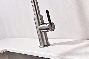 Смеситель для кухни Paulmark Tornado To213402-GM вороненая сталь купить в интернет-магазине сантехники Sanbest